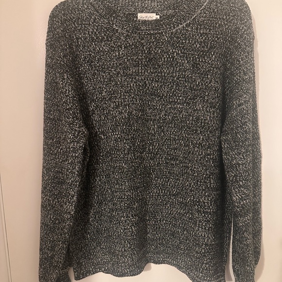 Chic Heathered Gray Women's Sweater - Picture 3 of 4